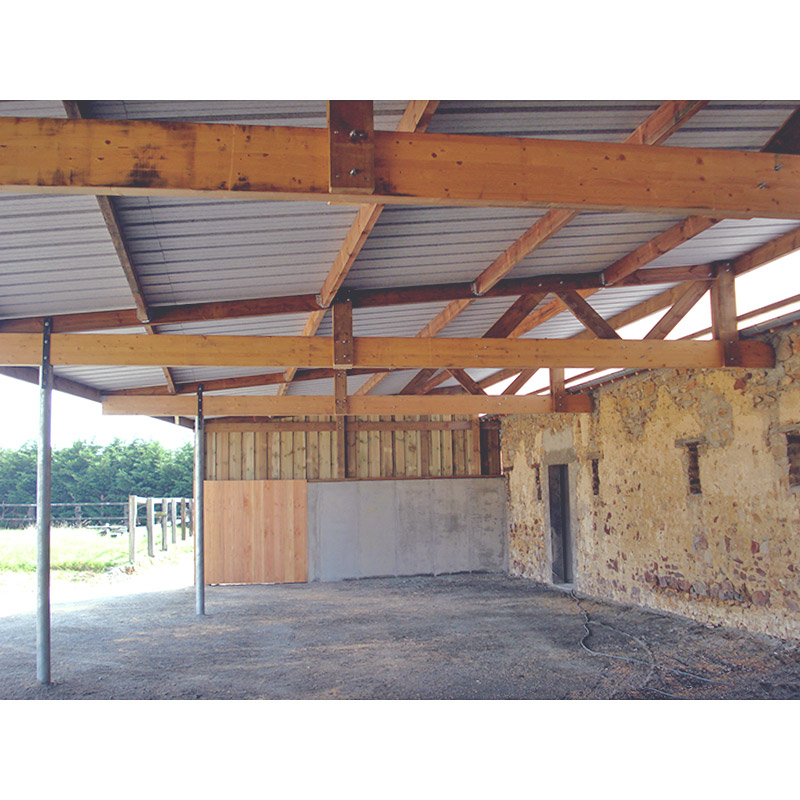 Hangar de stockage pour matériel et fourrage