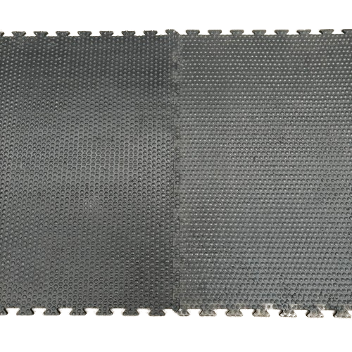 Dalle de sol imbriquée