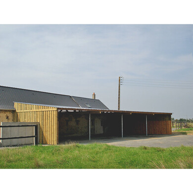 Hangar de stockage pour matériel et fourrage