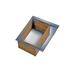 Box à clins avec toit double pente, vu de haut, sur un fond blanc, donnant sur l’intérieur.